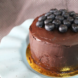 Torta doble chocolate con arándanos